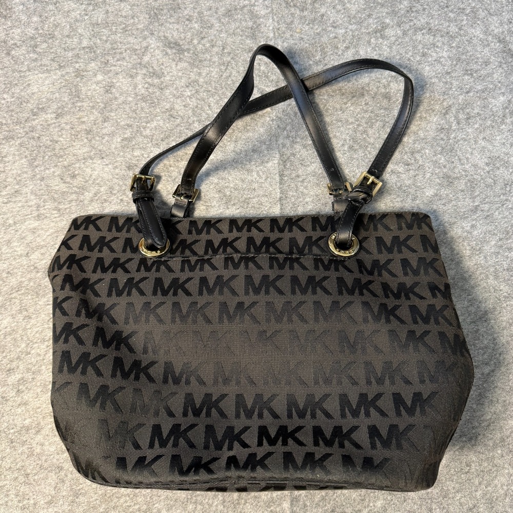 Michael Kors Black Leather Signature Shoulder Handbag Purse Tote Satchel Bag